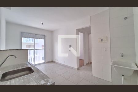 Sala/Cozinha/Área de Serviço de apartamento para alugar com 2 quartos, 34m² em Barra Funda, São Paulo