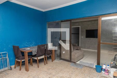 Casa à venda com 150m², 3 quartos e 1 vaga Casa à venda com 150m², 3 quartos e 1 vagaGaragem