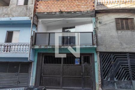 Casa à venda com 150m², 3 quartos e 1 vaga Casa à venda com 150m², 3 quartos e 1 vagaFachada + placa