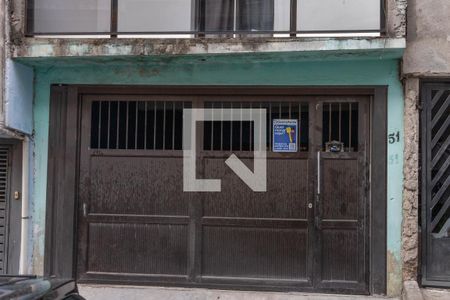 Casa à venda com 150m², 3 quartos e 1 vaga Casa à venda com 150m², 3 quartos e 1 vagaFachada + placa