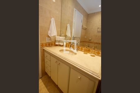 Apartamento para alugar com 278m², 4 quartos e 4 vagasBanheiro da Suíte 4