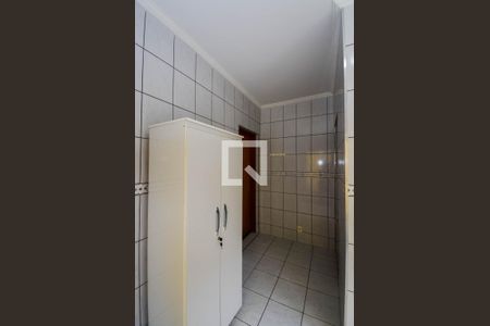 Casa à venda com 165m², 3 quartos e 2 vagas Casa à venda com 165m², 3 quartos e 2 vagasÁrea de Serviço