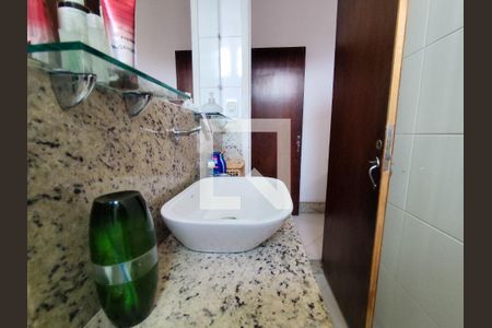 Casa à venda com 720m², 3 quartos e 16 vagas Casa à venda com 720m², 3 quartos e 16 vagasBanheiro Quarto 3