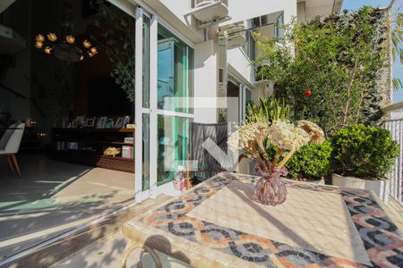 Apartamento à venda com 115m², 2 quartos e 2 vagasVaranda da Sala