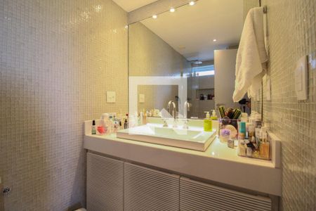 Banheiro da Suíte 1 de apartamento à venda com 2 quartos, 115m² em Moema, São Paulo