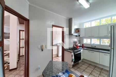 Casa de condomínio à venda com 340m², 3 quartos e 4 vagas Casa de condomínio à venda com 340m², 3 quartos e 4 vagasCozinha