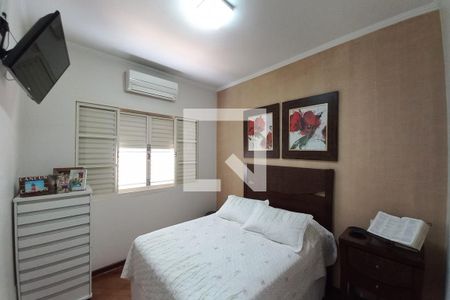 Casa de condomínio à venda com 340m², 3 quartos e 4 vagas Casa de condomínio à venda com 340m², 3 quartos e 4 vagasQuarto 1 - Suíte