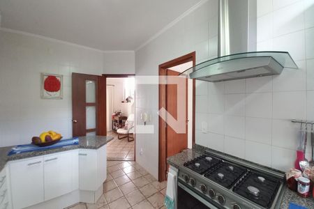 Casa de condomínio à venda com 340m², 3 quartos e 4 vagas Casa de condomínio à venda com 340m², 3 quartos e 4 vagasCozinha