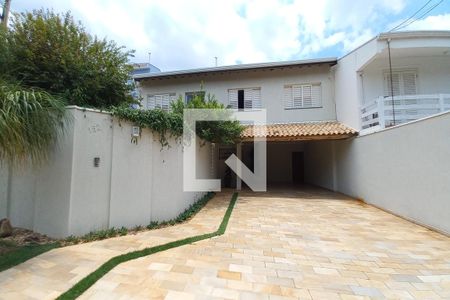 Casa de condomínio à venda com 340m², 3 quartos e 4 vagas Casa de condomínio à venda com 340m², 3 quartos e 4 vagasFachada do Prédio