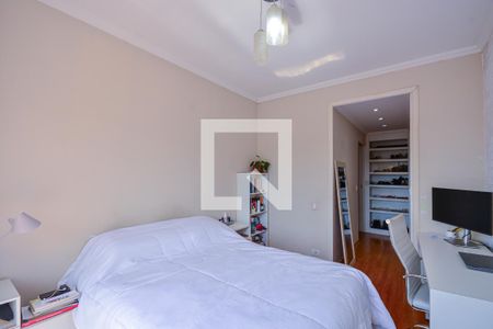 Casa à venda com 272m², 6 quartos e 3 vagas Casa à venda com 272m², 6 quartos e 3 vagasQuarto 3