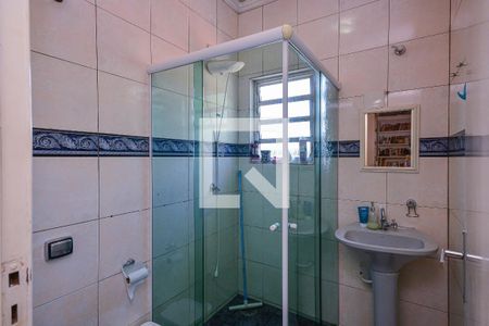 Casa à venda com 272m², 6 quartos e 3 vagas Casa à venda com 272m², 6 quartos e 3 vagasBanheiro da Suíte 1