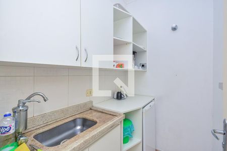 Casa à venda com 272m², 6 quartos e 3 vagas Casa à venda com 272m², 6 quartos e 3 vagasCozinha