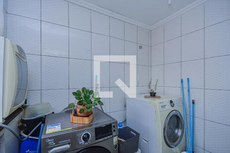 Casa à venda com 272m², 6 quartos e 3 vagas Casa à venda com 272m², 6 quartos e 3 vagasÁrea de Serviço