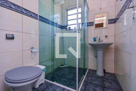 Casa à venda com 272m², 6 quartos e 3 vagas Casa à venda com 272m², 6 quartos e 3 vagasBanheiro da Suíte 1