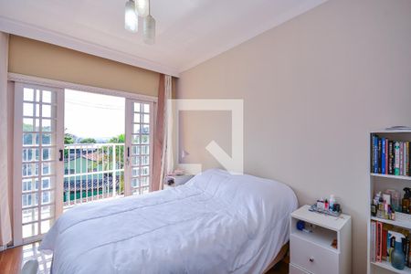 Casa à venda com 272m², 6 quartos e 3 vagas Casa à venda com 272m², 6 quartos e 3 vagasQuarto 3