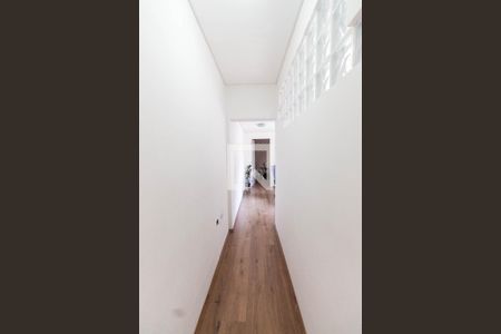 Casa à venda com 160m², 3 quartos e 2 vagas Casa à venda com 160m², 3 quartos e 2 vagasCorredor