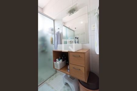 Casa à venda com 160m², 3 quartos e 2 vagas Casa à venda com 160m², 3 quartos e 2 vagasBanheiro