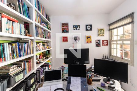 Casa à venda com 160m², 3 quartos e 2 vagas Casa à venda com 160m², 3 quartos e 2 vagasQuarto de serviço