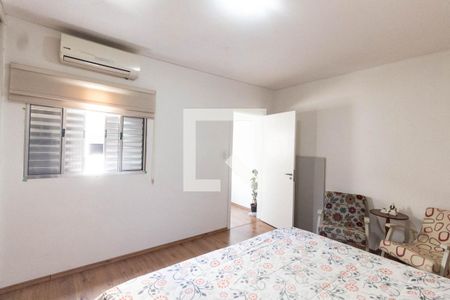 Casa à venda com 160m², 3 quartos e 2 vagas Casa à venda com 160m², 3 quartos e 2 vagasQuarto 3