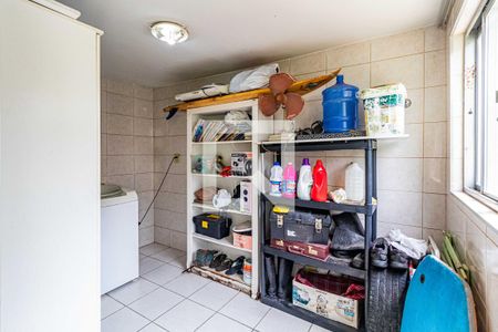 Casa à venda com 140m², 3 quartos e 2 vagasLavanderia