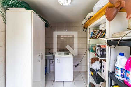 Casa à venda com 140m², 3 quartos e 2 vagasLavanderia