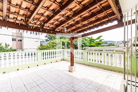 Casa à venda com 140m², 3 quartos e 2 vagasVaranda