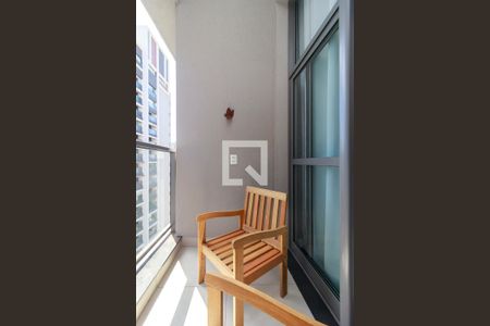 Studio - Varanda de kitnet/studio para alugar com 0 quarto, 29m² em Jardim das Acácias, São Paulo