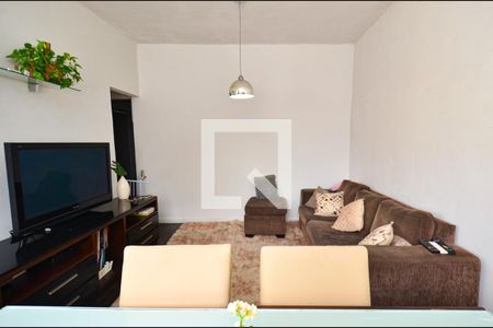 Sala de casa à venda com 2 quartos, 450m² em Nova Vista, Belo Horizonte