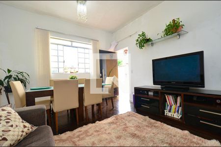 Sala de casa à venda com 2 quartos, 450m² em Nova Vista, Belo Horizonte
