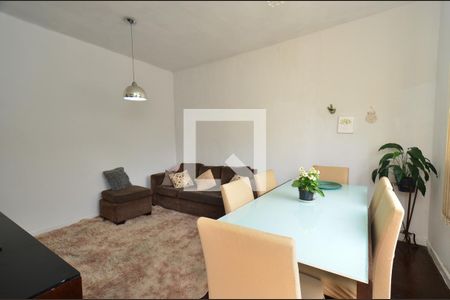 Sala de casa à venda com 2 quartos, 450m² em Nova Vista, Belo Horizonte