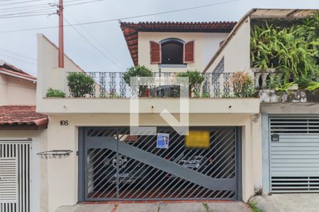 Casa à venda com 193m², 4 quartos e 2 vagasFachada