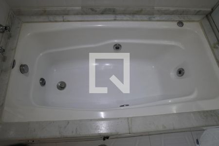 Apartamento à venda com 224m², 3 quartos e 2 vagasBanheiro da Suite 3 