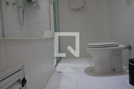 Apartamento à venda com 224m², 3 quartos e 2 vagasBanheiro da Suite 3 