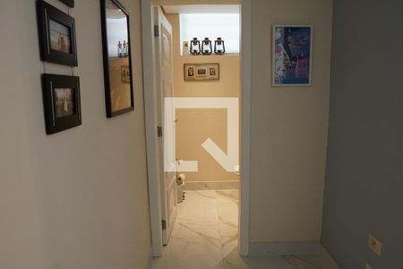 Hall de apartamento à venda com 3 quartos, 224m² em Jardim Paulista, São Paulo