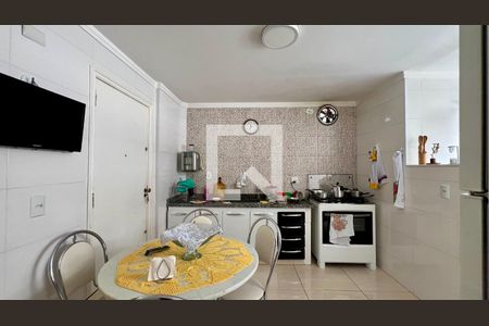 Apartamento à venda com 108m², 2 quartos e 1 vagaCozinha