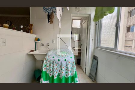 Apartamento à venda com 108m², 2 quartos e 1 vagaÁrea de Serviço