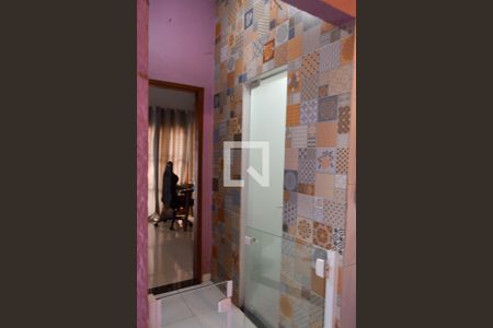 Casa de condomínio à venda com 90m², 3 quartos e 2 vagasBanheiro 2