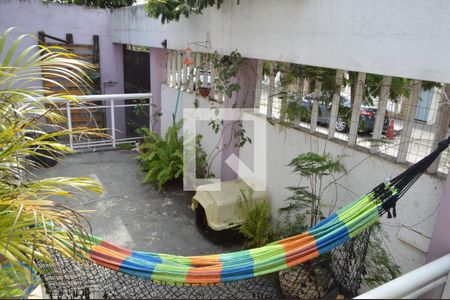 Casa de condomínio à venda com 90m², 3 quartos e 2 vagasQuintal 