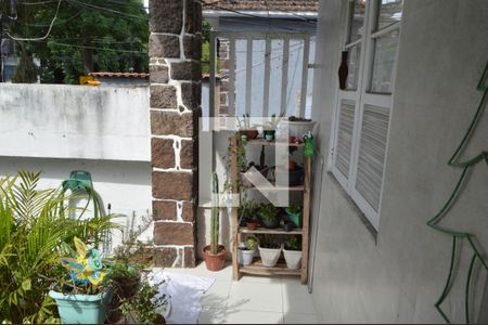 Casa de condomínio à venda com 90m², 3 quartos e 2 vagasVaranda