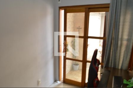 Casa de condomínio à venda com 90m², 3 quartos e 2 vagasEscritório