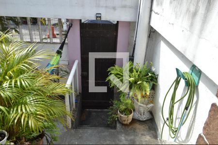 Casa de condomínio à venda com 90m², 3 quartos e 2 vagasEntrada 