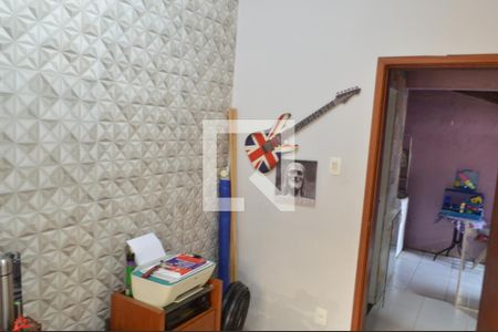 Casa de condomínio à venda com 90m², 3 quartos e 2 vagasEscritório