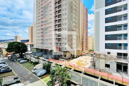 Apartamento para alugar com 60m², 2 quartos e 1 vagaVista da Varanda da Sala