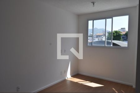 Sala de apartamento para alugar com 1 quarto, 33m² em Todos Os Santos, Rio de Janeiro