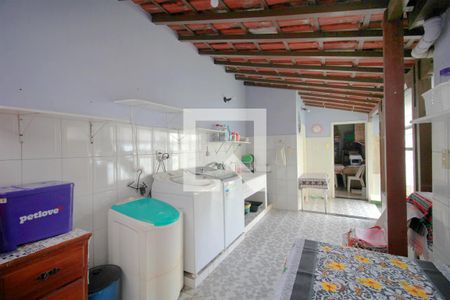 Casa à venda com 360m², 5 quartos e 2 vagasÁrea de Serviço