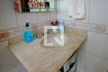 Casa à venda com 360m², 5 quartos e 2 vagasBanheiro da Suíte 2