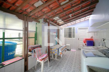 Casa à venda com 360m², 5 quartos e 2 vagasÁrea de Serviço