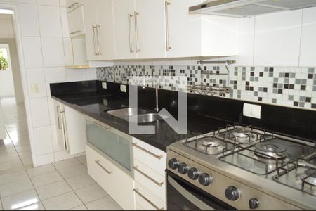 Casa à venda com 209m², 4 quartos e 4 vagasCozinha