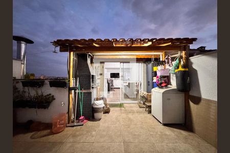 Apartamento à venda com 100m², 2 quartos e 1 vagaCobertura