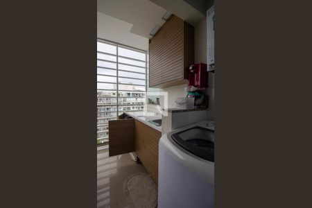 Apartamento para alugar com 195m², 3 quartos e 3 vagas Apartamento para alugar com 195m², 3 quartos e 3 vagasCozinha e Área de Serviço